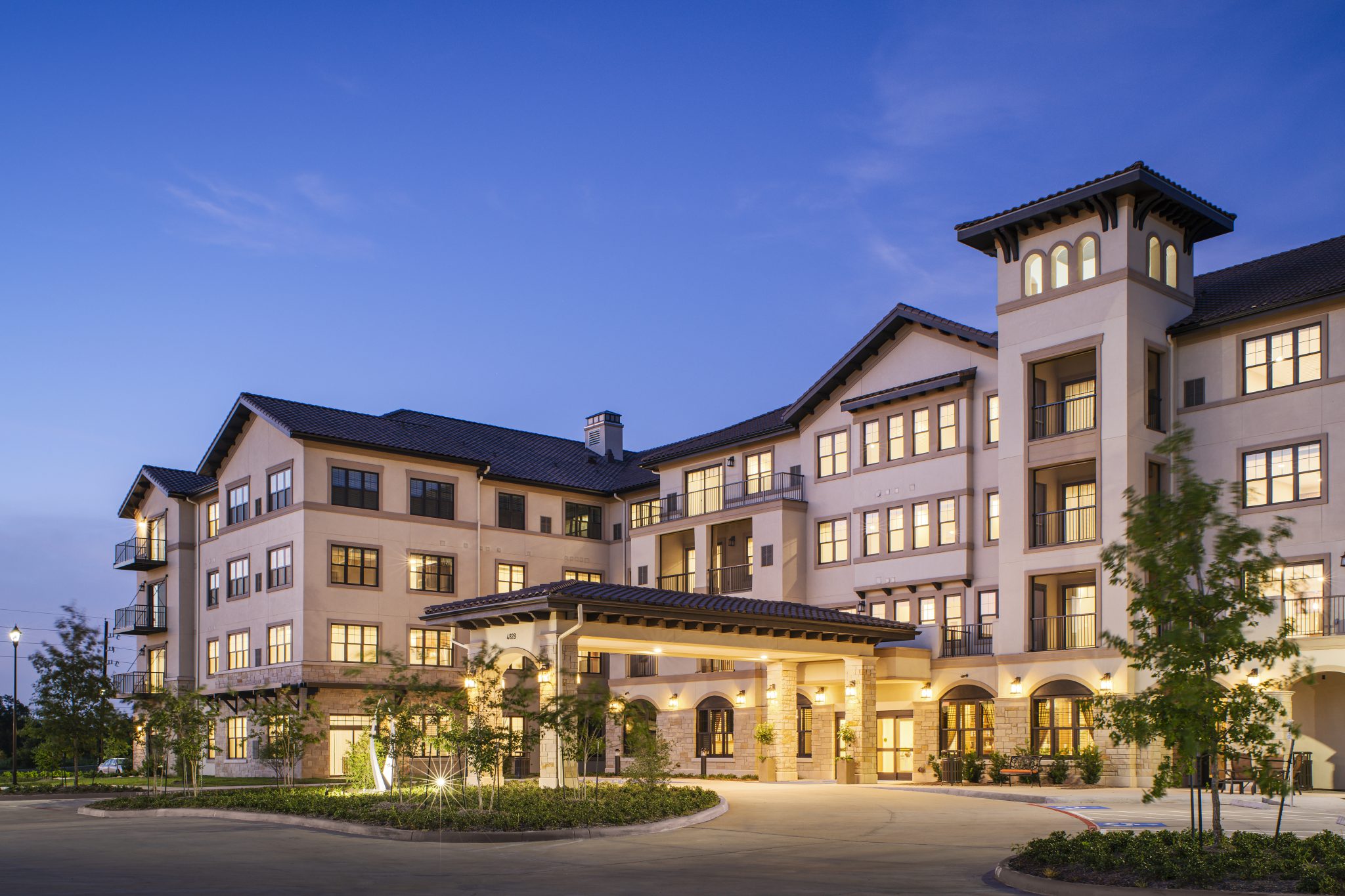 Remarkable Hospitality and Impressive Amenities Beckon Seniors to Embrace Life in Grand Style